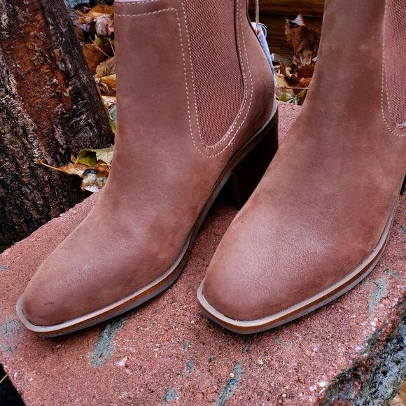 Mia Brown Soft Suede Anatomic Contoured Footbed Boots Size 9 - Picture 3 of 4